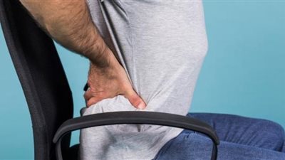 تعرف على أسباب وأعراض ألم العصعص