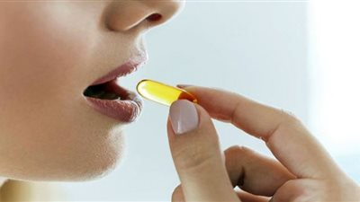 متى تشكل الفيتامينات خطرًا على الصحة.. أطباء يحسمون الجدل