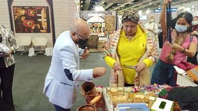 أندية الفتاة والمرأة بالشرقية تُشارك بصناعات يدوية وحرفية بمعرض تراثنا الدولي