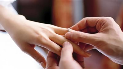ما حكم التعريض بخطبة المرأة المعتدّة من طلاق أو وفاة؟