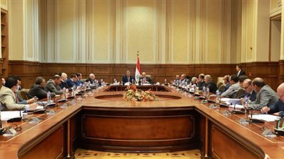 القوى العاملة بالشيوخ تبدأ مناقشة مشروع قانون العمل الجديد