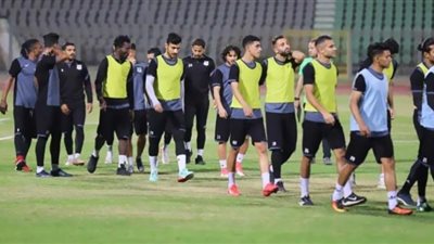 بيراميدز يُعاين ملعب عزام التنزاني