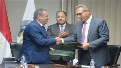 اتفاق بين الضرائب واتحاد بنوك مصر على الانضمام إلى الفاتورة الإلكترونية