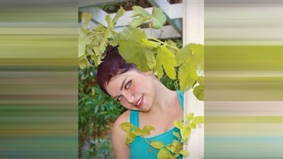 ياسمين الخطيب تطل بالأبيض من جديد (صور)