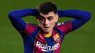 برشلونة يسعى لتحصين نجمه الشاب