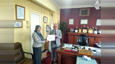 رئيس الشركة بقنا يٌكرم .. أوائل المدارس الثانوية الفنية لمياه الشرب والصرف الصحي