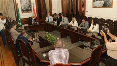 صور.. حزب الوفد يواصل جلساته مع وزارة الصحة للتعاون فى دعم مشروع التبرع بالبلازما
