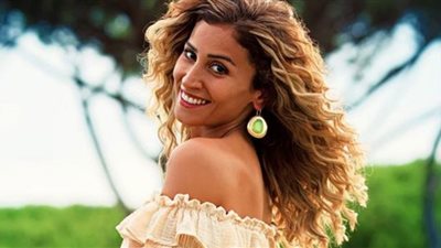 شاهد.. دينا الشربيني برفقة حسن أبو الروس إلى مهرجان الجونة