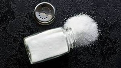 استبعد الملح من طعامك لهذا السبب