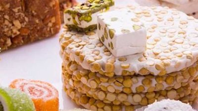 في المولد النبوي الشريف.. حكم إخراج الحلوى من الزكاة