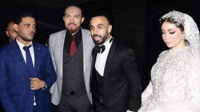 في حضور كوكبة من نجوم الفن والرياضة.. أول صور من حفل زفاف قفشة