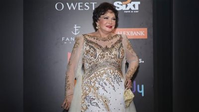 لبلبة لـ سمير غانم : النهاردة بنقولك بنحبك وهتفضل جوة قلبنا