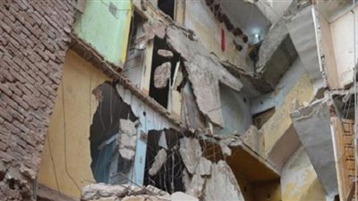 شاهد عيان يروي تفاصيل انهيار عقار بباب الشعرية
