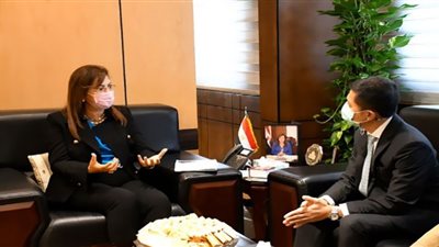 وزيرة التخطيط تبحث مجالات جذب الاستثمارات التايلاندية إلى مصر