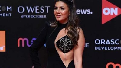 فيديو| الفنانة نجلاء بدر: لو أعرف إني هتشتم كدة كنت قطعت الكم التاني كمان