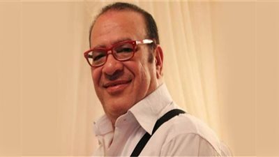صلاح عبدالله يحتفل بالمولد النبوي الشريف (صورة)