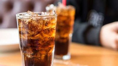 تحذير من مشروب خطير.. لا تتناوله بعد سن الـ50