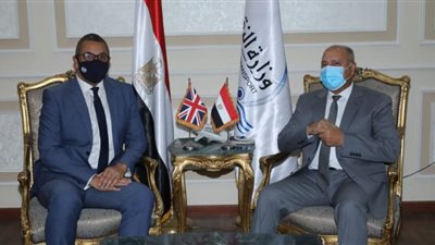 صور.. وزير النقل يستقبل وزير الدولة البريطاني للشرق الأوسط وشمال إفريقيا
