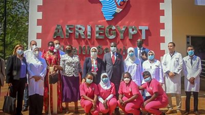 صور.. وزيرة الصحة تشهد افتتاح المركز الطبي AFRI Egypt بأوغندا