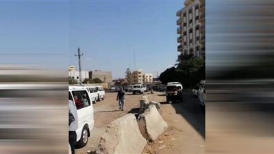 بعد نقلها مرتين خلال عام.. مواقف سيارات الدقهلية في العراء بلا خدمات وأسفل 