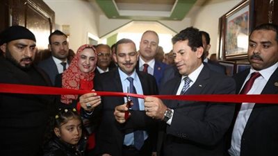 وزير الشباب ومحافظ بني سويف ورئيس الجامعة يفتتحون معرض منتجات مراكز الشباب