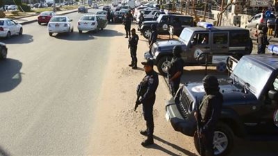 ضبط 383 بندقية في مداهمات على تجار السلاح