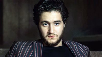 أحمد مالك عن 