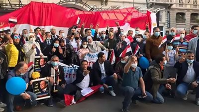 المصريون بإيطاليا يهنئون الشعب المصري بمناسبة المولد النبوي