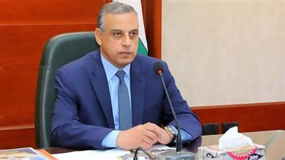 محافظ سوهاج يوجه بتطبيق فارق زمني لدخول وخروج طلاب المدارس المتجاورة بالمدن
