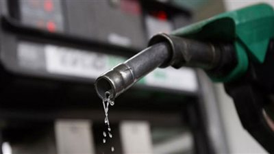 لبنان يحدد سعرًا جديدًا للبنزين ويرفع الدعم عمليًا عن استيراده