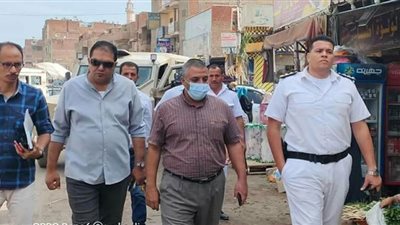 رفع الإشغالات ومصادرة 10 مركبات توكتوك بإطسا في الفيوم