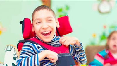 يعدل ميزان القُوى بين السلطة والمعاقين.. تغليظ عقوبة التنمر ضد ذوي الإعاقة