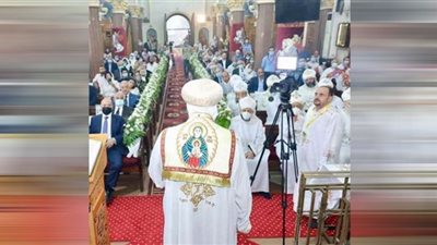كهنة كنيسة مارجرجس يترأسون قداس الجمعة