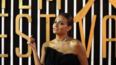 10 إطلالات لبشرى 