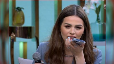 (فيديو) هنادي مهنا تُفاجئ أحمد خالد صالح باتصال على الهواء.. وهذا ما طلبه منها