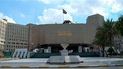 العراق يُطلق مشروع حفر 96 بئرًا نفطيًا في البصرة