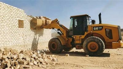 إزالة 56 حالة تعد بمساحة 6 أفدنة من أملاك الدولة بالفيوم