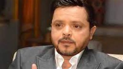 يسرا كانت المرشحة للبطولة.. محمد هنيدي يكشف مفاجآت عن مسرحية حزمني يا 