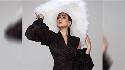 بالأسود الجريء.. جيسي عبدو تسحب البساط من نجمات الفن في ختام الجونة (تفاصيل)