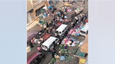 منشية النور فى قبضة الباعة الجائلين