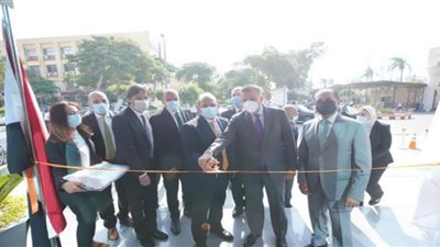 يفتتح فرع ً ا جديدا بجامعة عين شمس