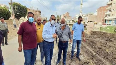 محافظ الشرقية يتفقد أعمال إنشاء حائط ساند على بحر فاقوس