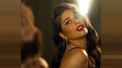 مايا السيد تطل بالمخمل والدانيتل وهكذا علق متابعيها