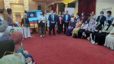 وزيرة الهجرة ومحافظ بني سويف يتابعان فعاليات البرنامج التدريبي 