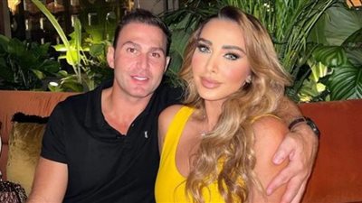 بالتل الشفاف جويل مردينيان تشعل الانستجرام برفقة زوجها