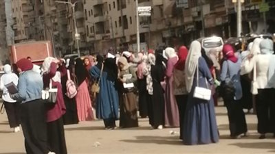 أزمة المواصلات الداخلية .. رحلة عذاب يومية لطلاب المنصورة