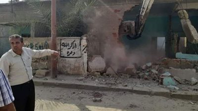حملة مكبرة لإزالة المنشآت الآيلة للسقوط بمساكن الدريسة بالزقازيق