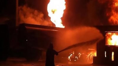 إصابة 3 أشخاص في حريق نشب بجوار محطة وقود في قنا