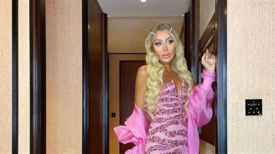 مايا دياب تجبر شرطة الموضة على مغازلتها (صور وتفاصيل)