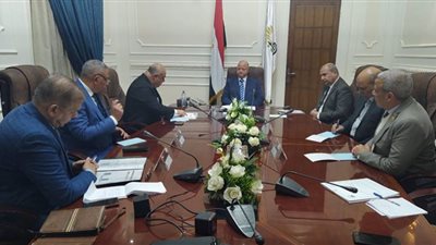 محافظ القاهرة يلتقي وزير التخطيط للتنمية الإقتصادية للتحول الرقمى والبنية التحتية